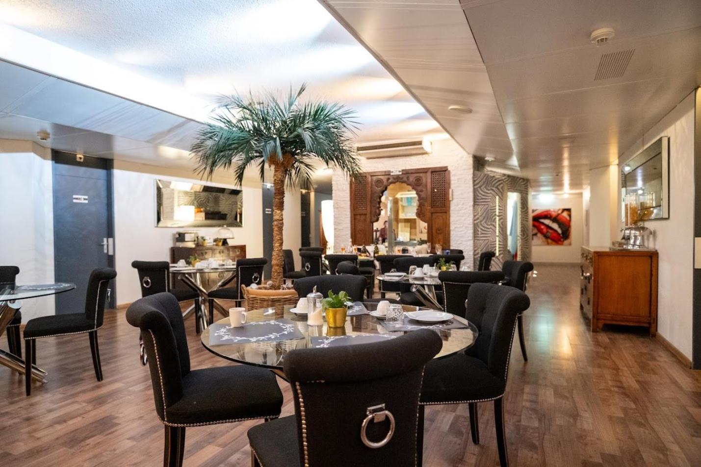 Les Arcades Hotel