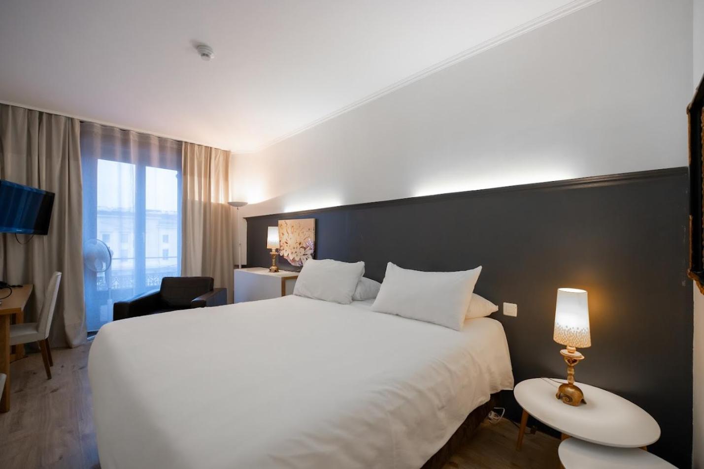 Les Arcades Hotel
